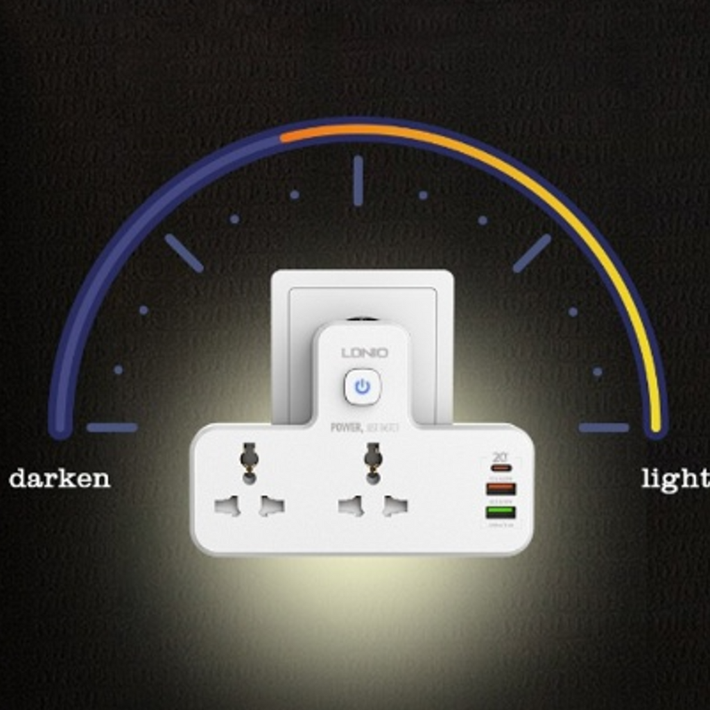 LDNIO - Universal Power Socket With Night Lamp casemarts